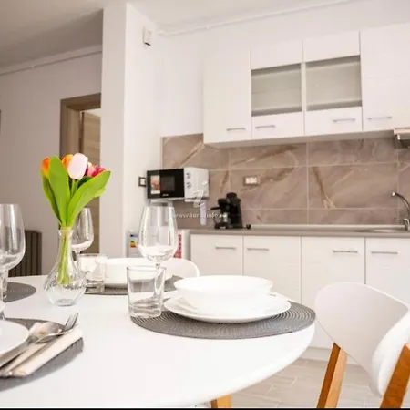 아파트 Alezzi Seaview Năvodari